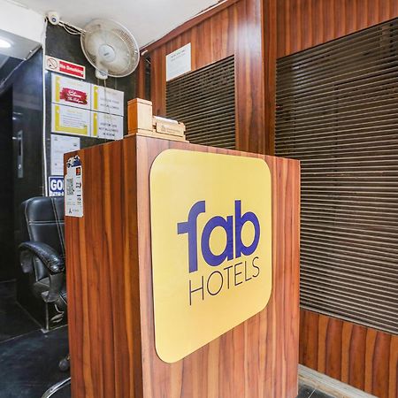 Fabhotel Gold Inn Janakpuri デリー エクステリア 写真